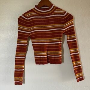 red, orange striped fitted turtle neck long sleeve | size: M